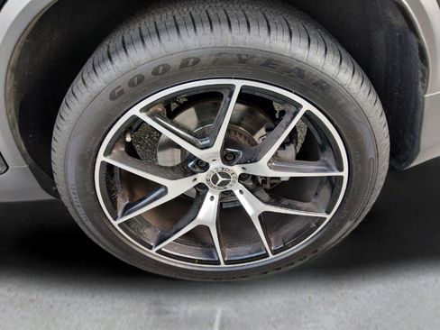 Used 2020 Mercedes-Benz GLC 300 4MATIC image 9