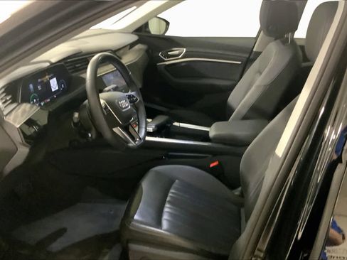 Used 2022 Audi e-tron Premium Plus AWD/4WD image 7
