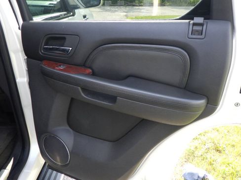 Used 2007 Cadillac Escalade AWD image 19