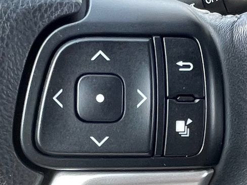 Used 2015 Toyota Highlander XLE AWD/4WD image 24