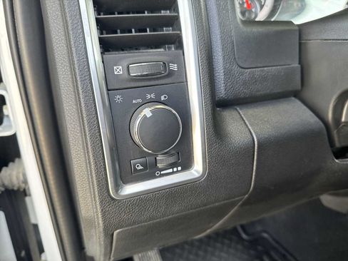 Used 2023 RAM 1500 Classic SLT AWD/4WD image 31