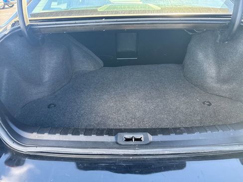 Used 2010 Buick Lucerne CXL image 27