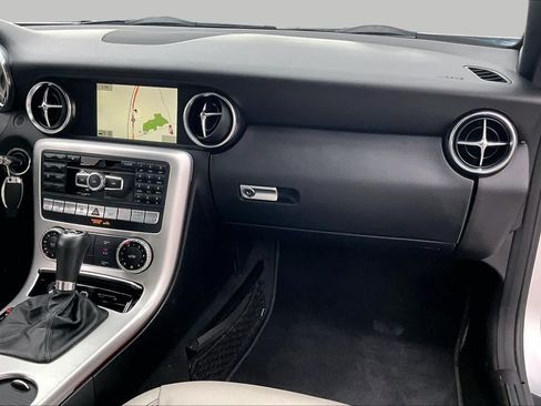 Used 2014 Mercedes-Benz SLK 350 image 19
