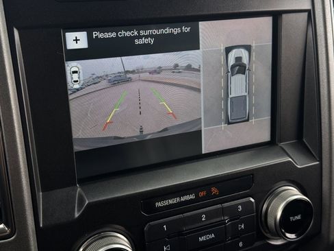 Used 2018 Ford F150 Raptor w/ Equipment Group 802A Luxury image 19