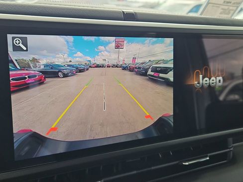 Used 2024 Jeep Gladiator Rubicon w/ Safety Group image 24