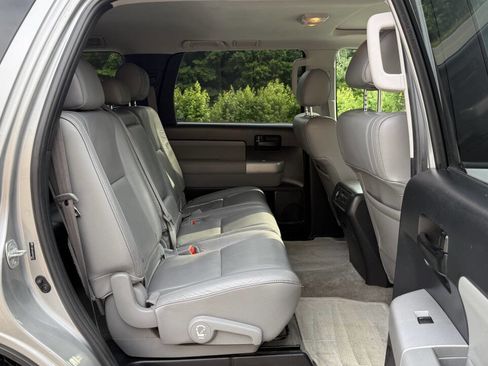 Used 2008 Toyota Sequoia SR5 image 17