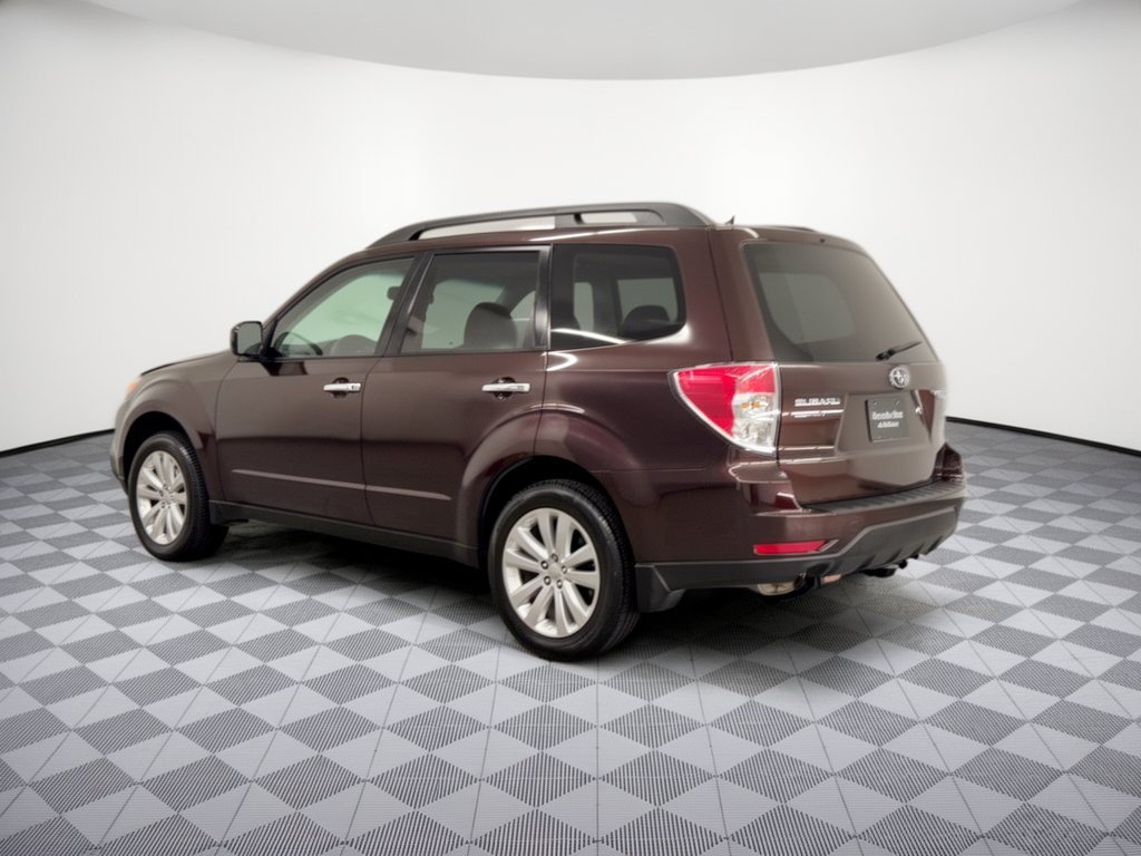 Used 2013 Subaru Forester 2.5X Premium AWD/4WD image 3