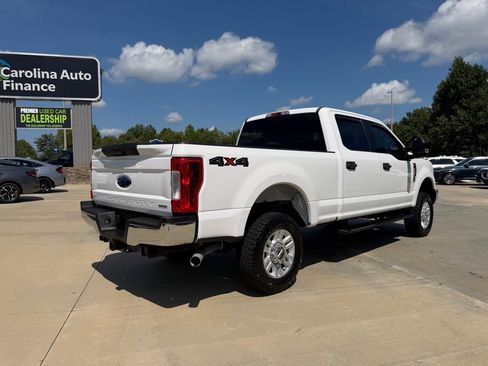 Used 2017 Ford F250 XLT AWD/4WD image 4