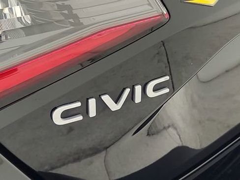 Used 2024 Honda Civic Sport image 29