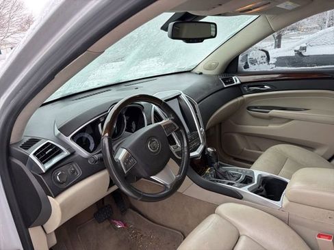 Used 2012 Cadillac SRX Luxury image 6