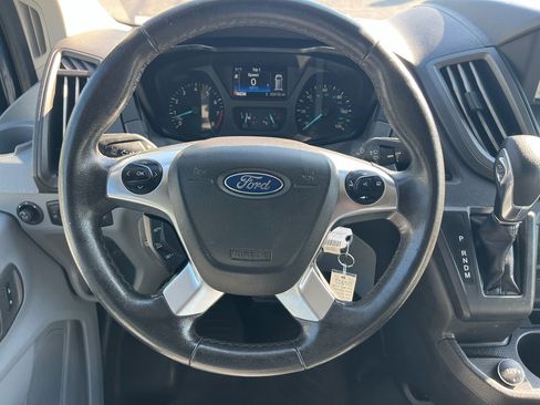 Used 2017 Ford Transit 350 XL image 38