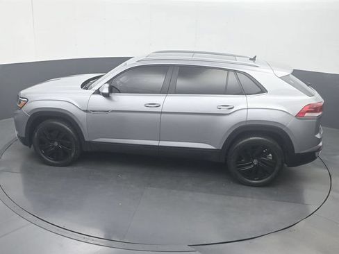 Used 2022 Volkswagen Atlas Cross Sport SE AWD/4WD image 22