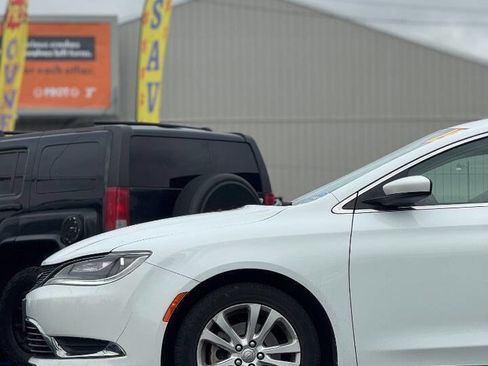 Used 2015 Chrysler 200 Limited image 16