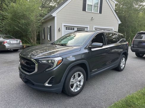 Used 2019 GMC Terrain SLE w/ Driver Convenience Package AWD/4WD image 1