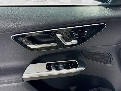 Used 2026 Mercedes-Benz GLC 300 4MATIC image 16