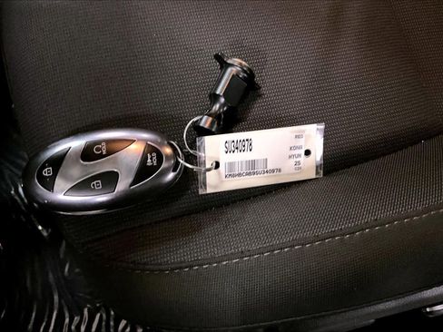 Used 2025 Hyundai Kona SEL AWD/4WD image 14