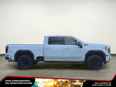 New 2026 GMC Sierra 2500 Denali w/ Denali Reserve Package AWD/4WD image 8