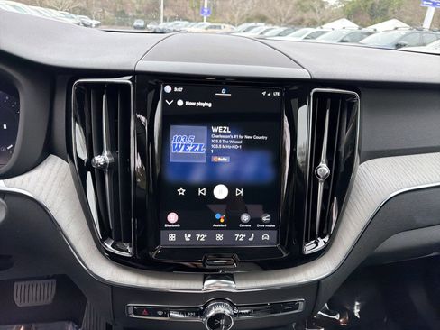 Certified 2025 Volvo XC60 B5 Plus image 23