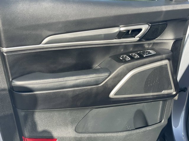 Used 2022 Kia Telluride S FWD image 19
