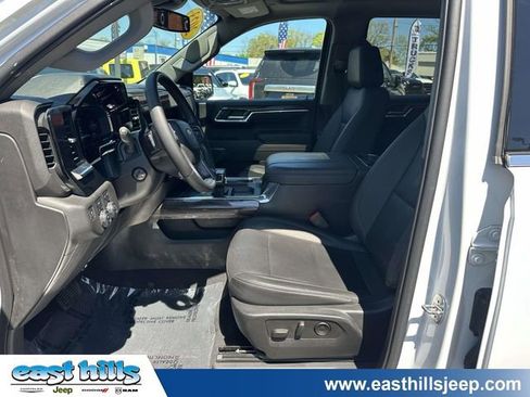 Used 2023 Chevrolet Silverado 1500 LTZ w/ LTZ Convenience Package II AWD/4WD image 18