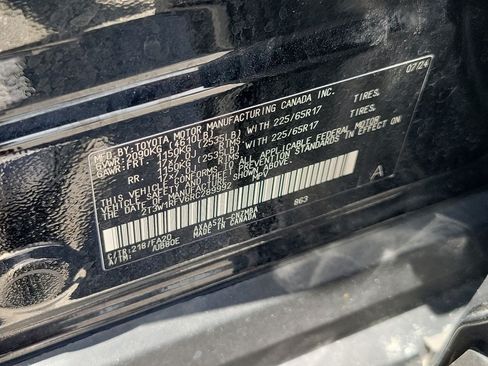 Used 2024 Toyota RAV4 XLE FWD image 32