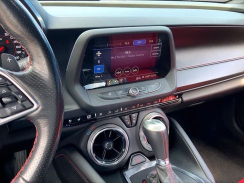 Used 2019 Chevrolet Camaro SS RWD image 7