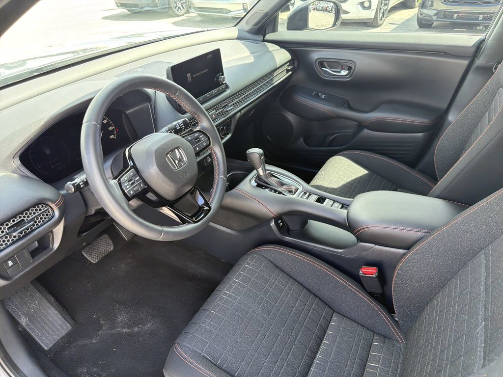 Used 2024 Honda HR-V Sport image 19