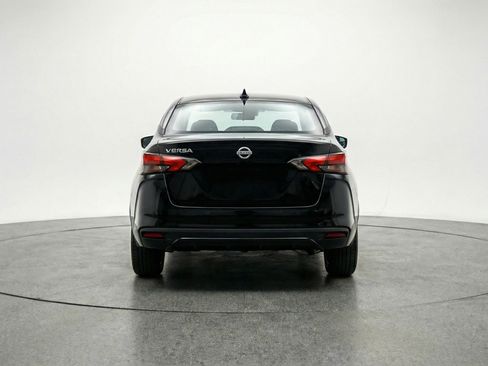 Used 2025 Nissan Versa SV image 7