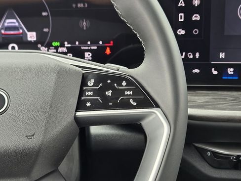 Certified 2025 Audi Q5 Prestige image 37