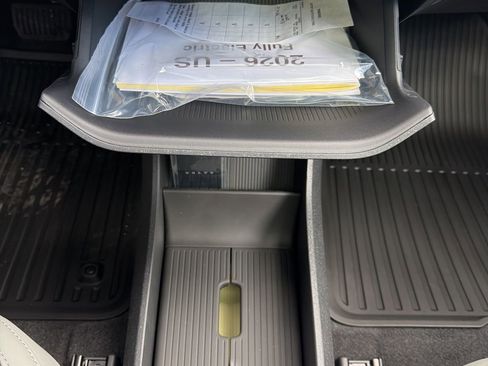 New 2026 Volvo EX30 Cross Country Ultra w/ Protection Package Premier image 33