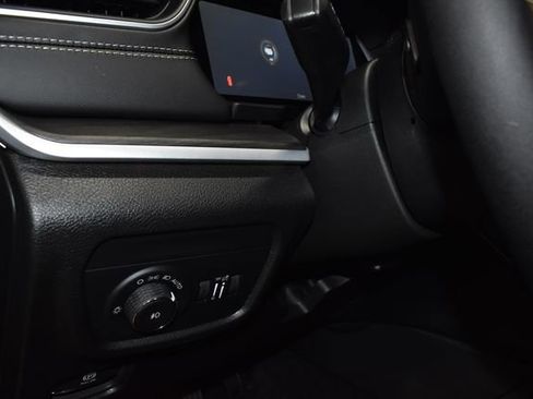 New 2025 Jeep Grand Cherokee Limited w/ Trailer Tow Package image 25