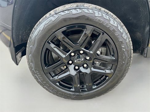 Used 2024 Chevrolet Colorado Z71 w/ Z71 Convenience Package 2 image 30