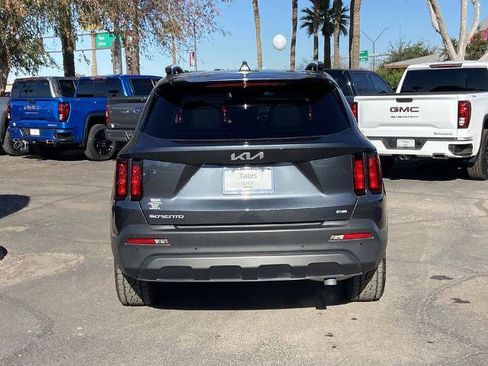 Used 2023 Kia Sorento X-Line EX image 5