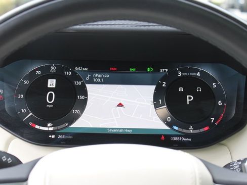 Used 2023 Land Rover Range Rover SE image 13