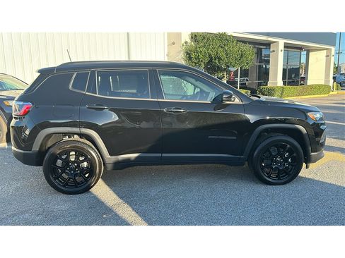 New 2026 Jeep Compass Latitude AWD/4WD image 7