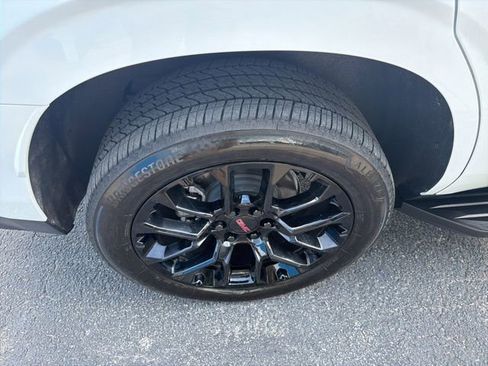 Used 2024 GMC Yukon Denali AWD/4WD image 43