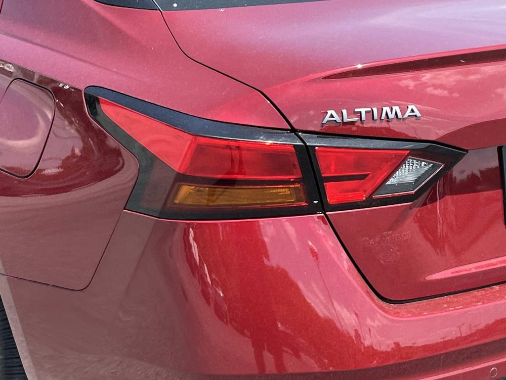 Used 2024 Nissan Altima 2.5 SL FWD image 5