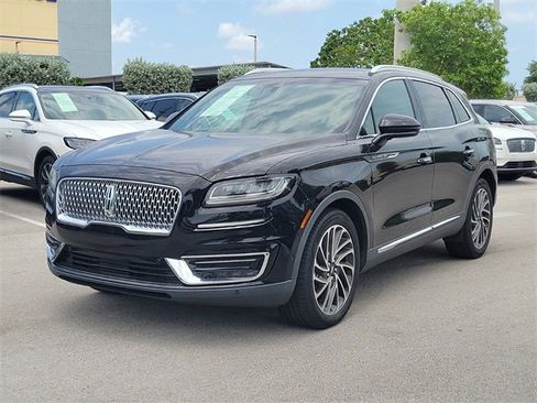 Used 2019 Lincoln Nautilus Reserve image 3