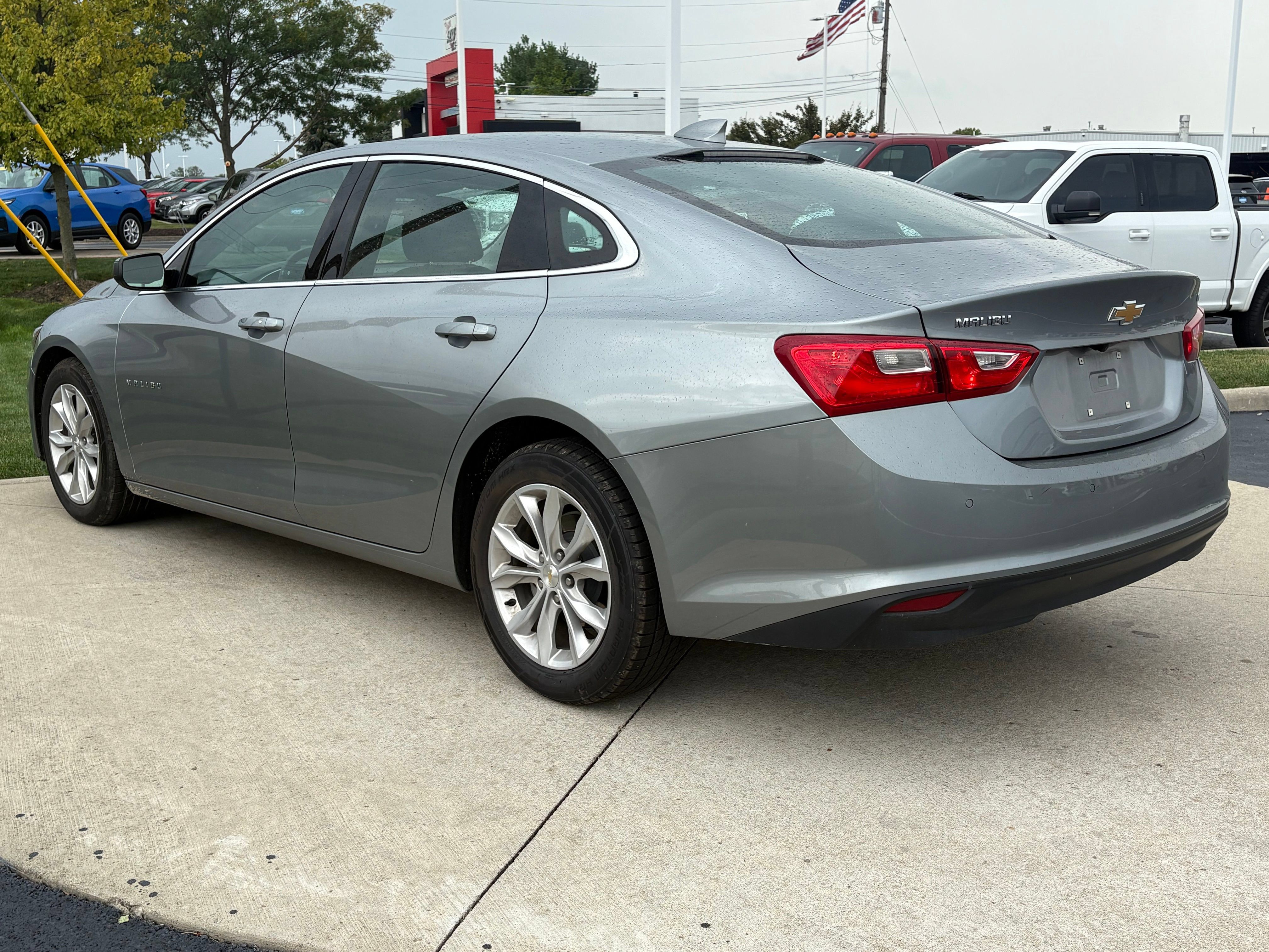 Used 2025 Chevrolet Malibu LT FWD image 5