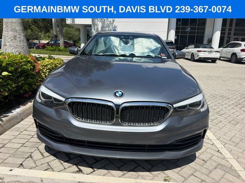 Used 2020 BMW 530i w/ Premium Package RWD image 3