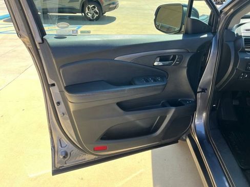 Used 2022 Honda Pilot Special Edition image 11