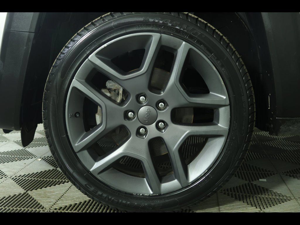 Used 2020 Jeep Renegade Altitude AWD/4WD image 7