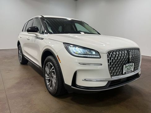 Used 2024 Lincoln Corsair AWD image 30