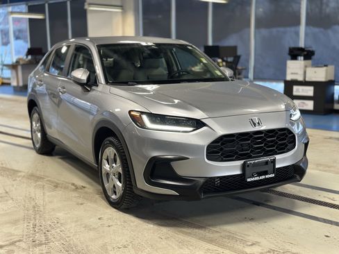 Used 2023 Honda HR-V LX image 3