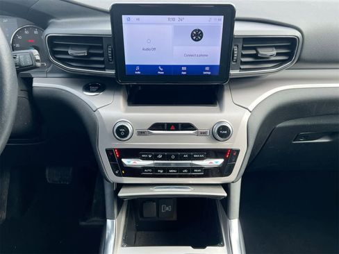 Used 2023 Ford Explorer XLT w/ Equipment Group 202A image 27