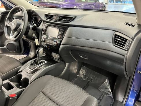 Used 2019 Nissan Rogue S image 21