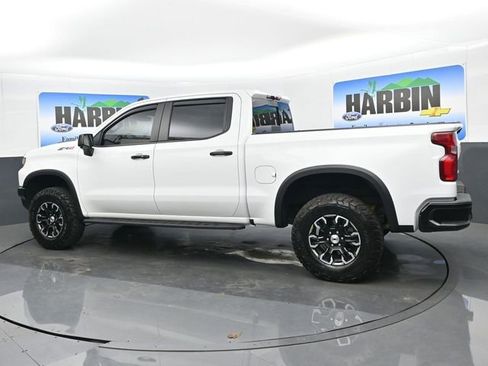 Used 2025 Chevrolet Silverado 1500 ZR2 AWD/4WD image 3