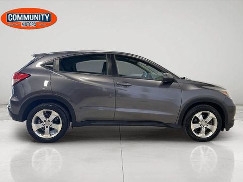 Used 2016 Honda HR-V LX image 9