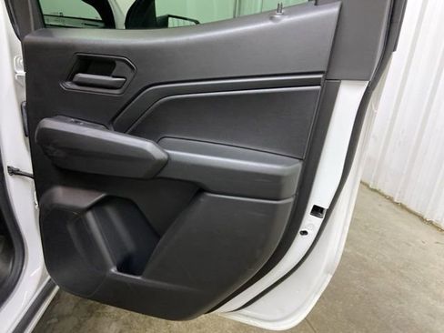 Used 2024 Chevrolet Colorado W/T image 13