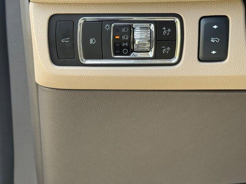 Certified 2024 Lincoln Navigator Reserve AWD/4WD image 28